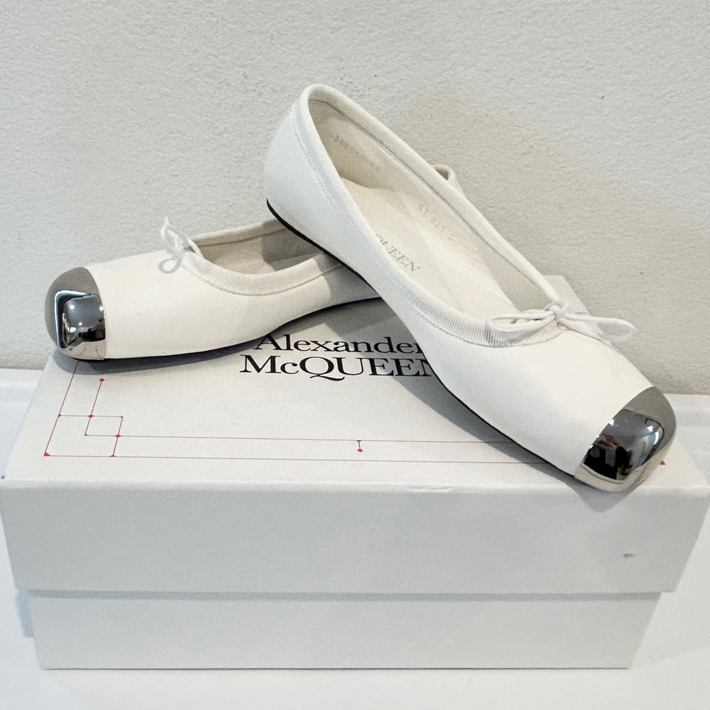 Alexander McQueen Punk ballerinas Silver Toe n nappa, Size 38, New in Box
